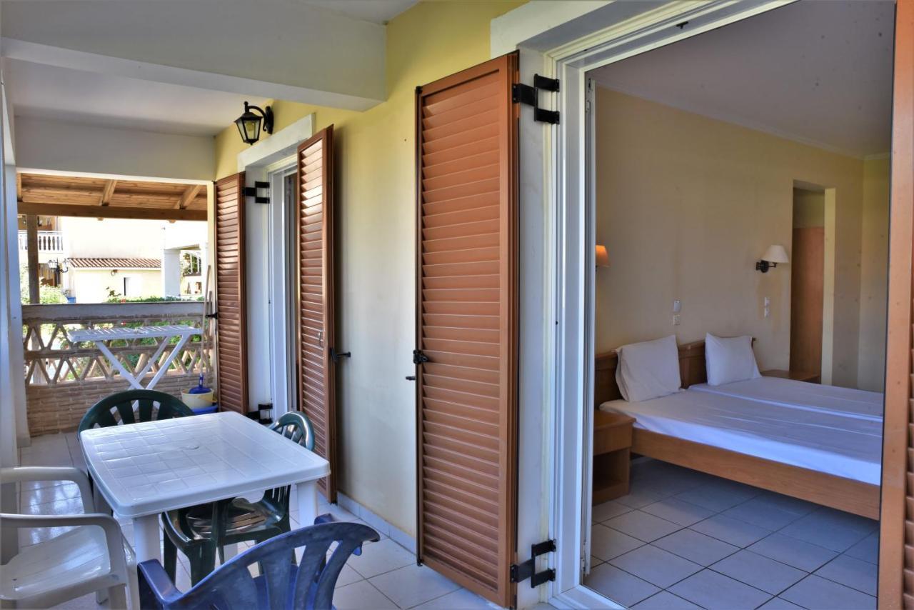 Elpida Hotel Аликанас Екстериор снимка