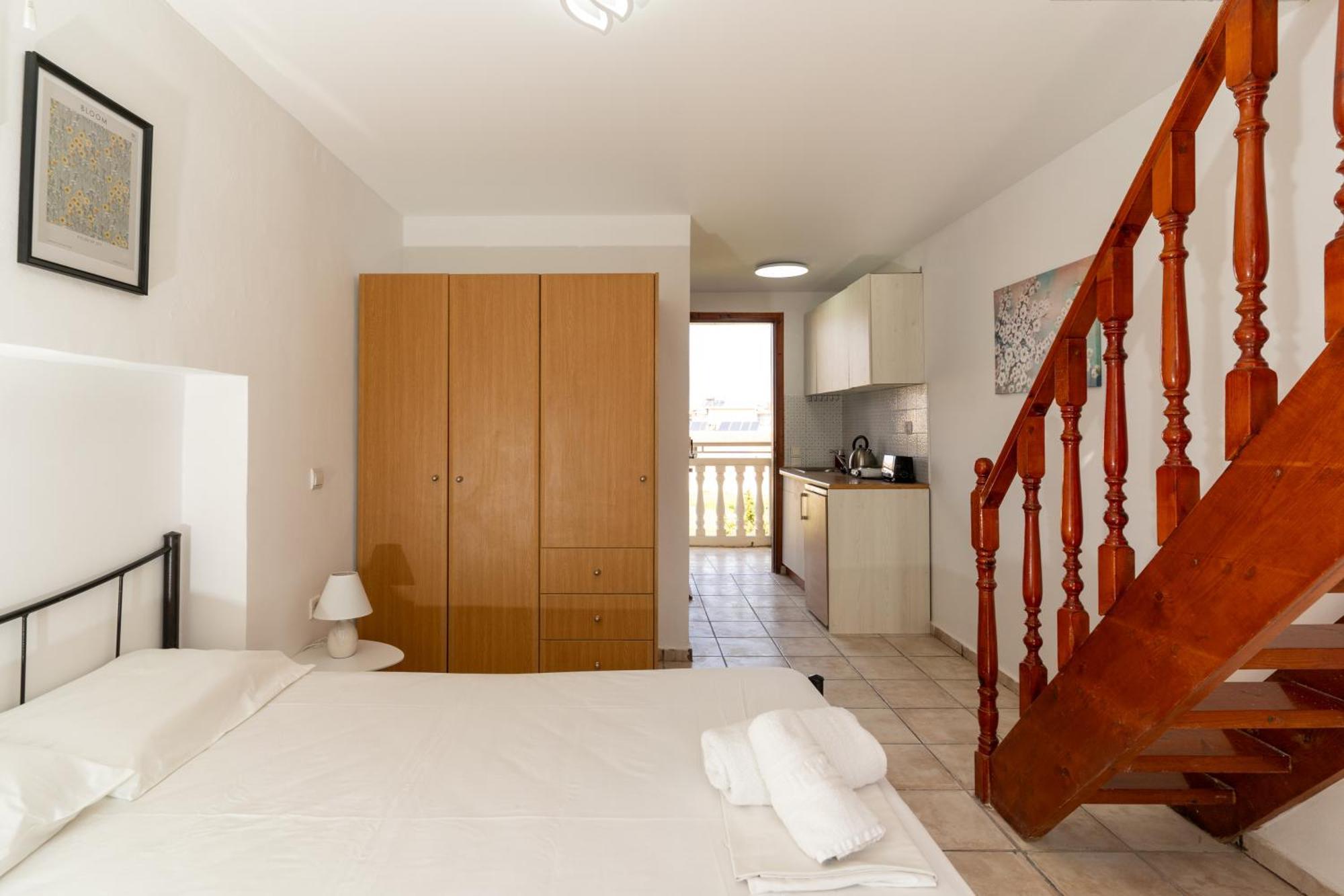 Elpida Hotel Аликанас Екстериор снимка