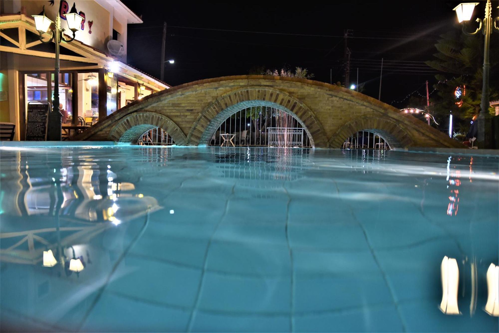 Elpida Hotel Аликанас Екстериор снимка