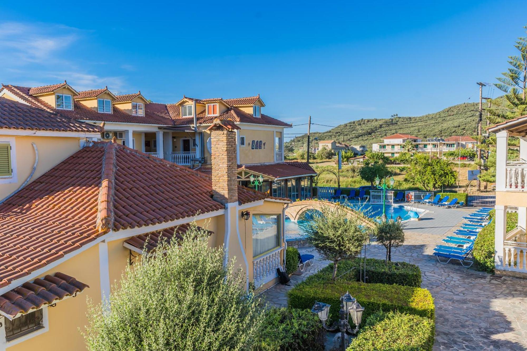 Elpida Hotel Аликанас Екстериор снимка